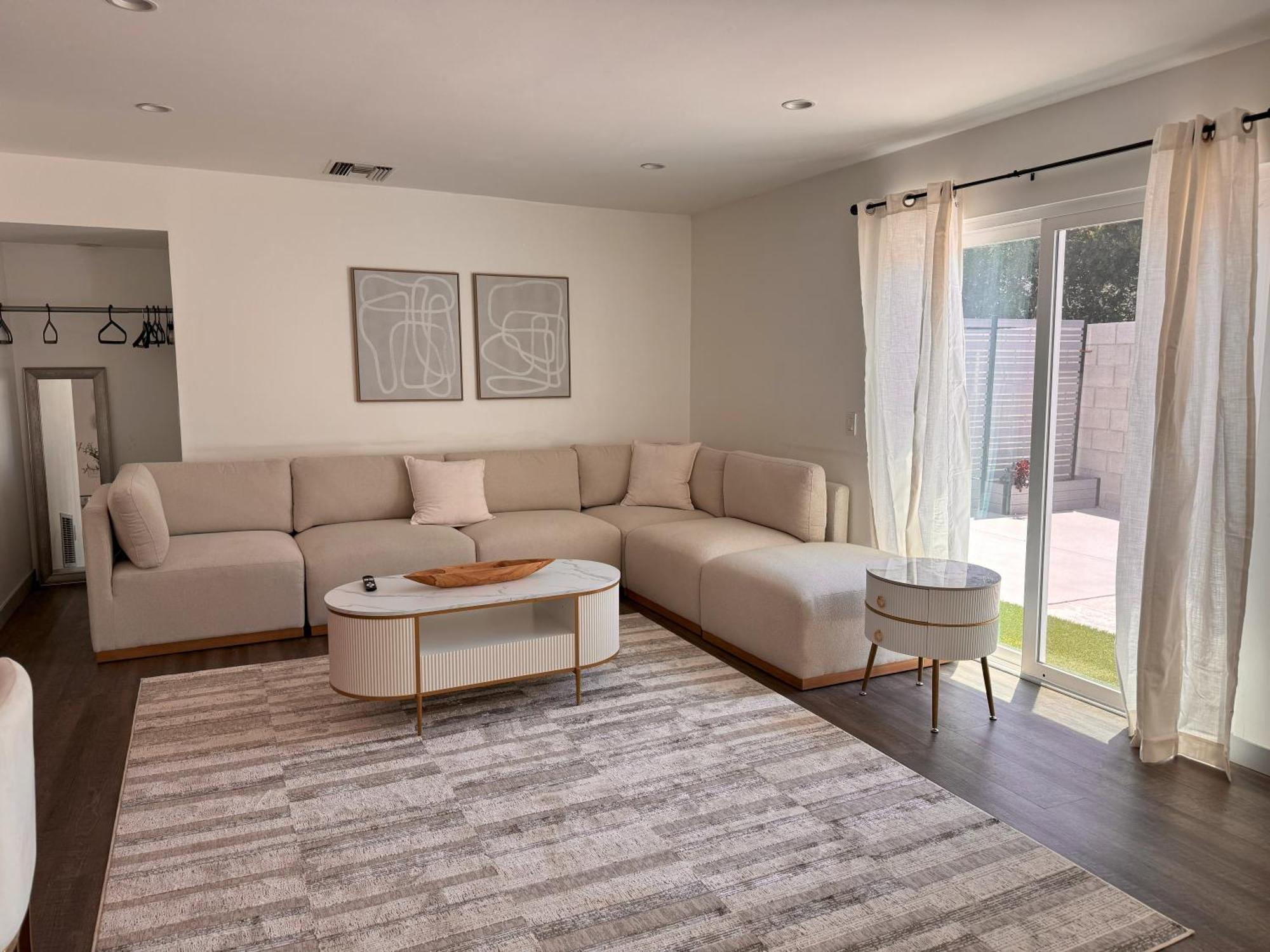 Fully Remodeled 1-bedroom House With Massive Yard